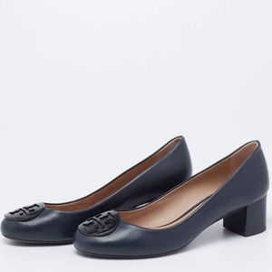 Tory Burch women navy heel pump Size 8 NIB